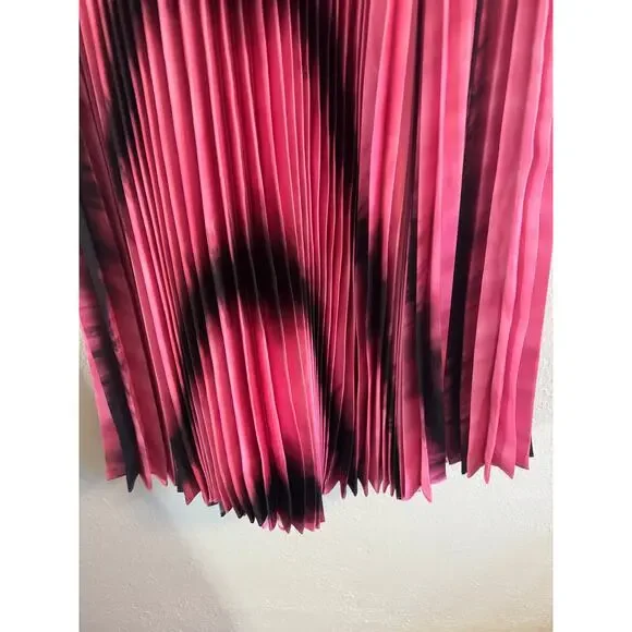 Alice & Olivia Hot pink pleated maxi skirt - Picture 3 of 5